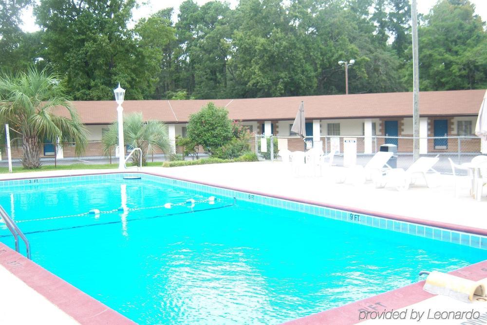 Azalea Inn & Suites Уилмингтън Съоръжения снимка